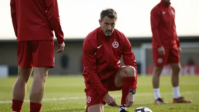 Mauro Lustrinelli holte nur einen Punkt aus den ersten drei Bundesliga-Spielen bei Union Berlin, ein Muster, das an...